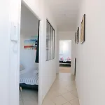 Bella - 